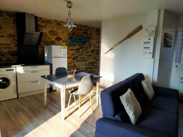 Propriete à vendre 12 pièces RIEC SUR BELON (29) Chaumières - 4 logements - Terrain de 5600m²