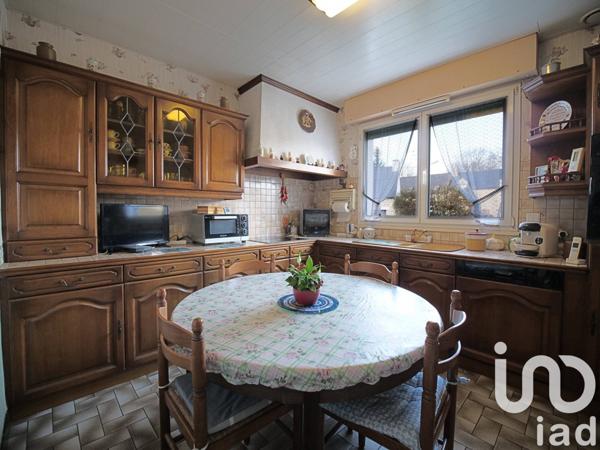 Maison 6 pièces de 135 m² à Quéven (56530)