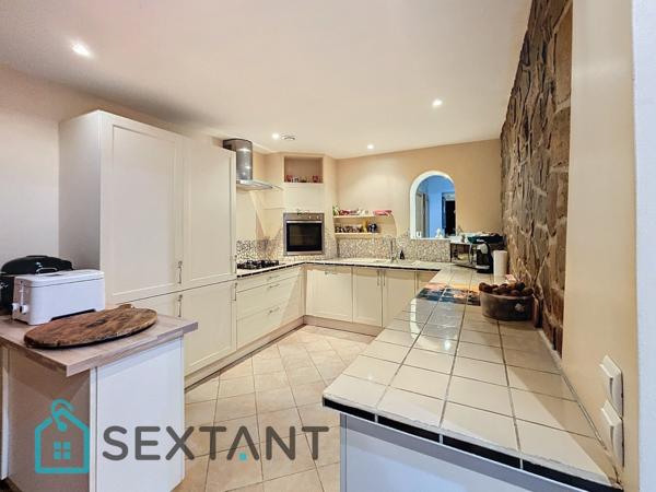 Maison entiérement rénovée plain pied de 180 m2 centre Caudebec