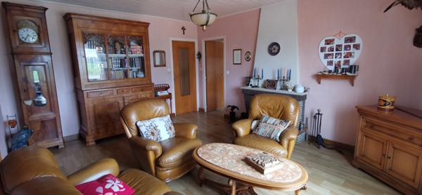 maison en pierres avec dépendances sur terrain 1200m2