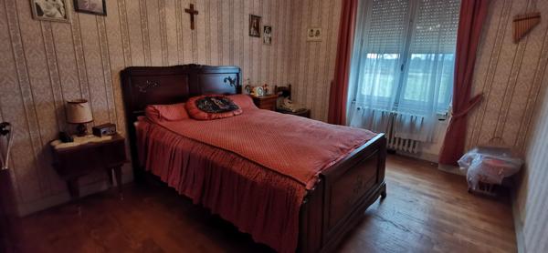 maison en pierres avec dépendances sur terrain 1200m2