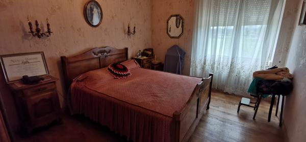 maison en pierres avec dépendances sur terrain 1200m2