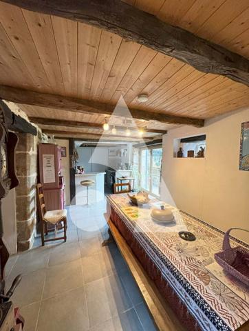 Maison 7 pièces 218 m2