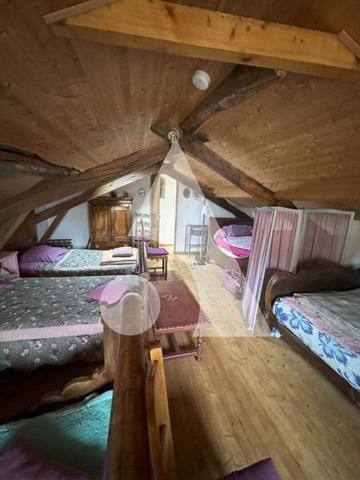 Maison 7 pièces 218 m2