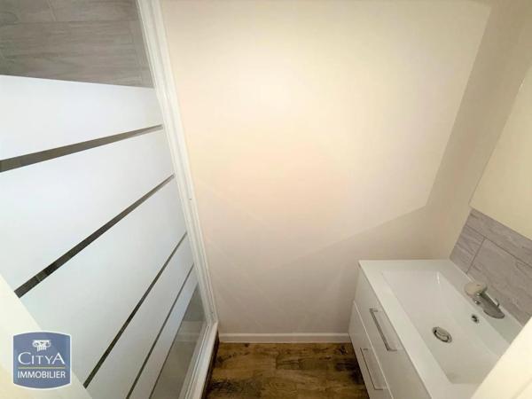 Appartement à louer 2 pièces 32.03m² Laon (02000)