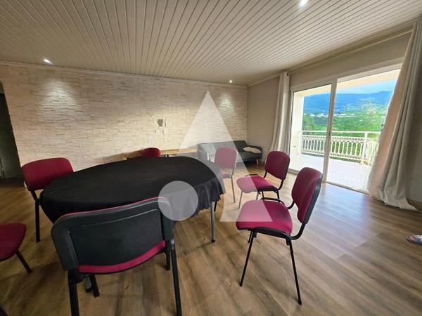 Maison 6 pièces 245 m2