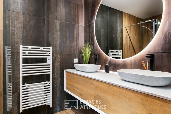 Contemporaine avec vue, piscine et parc boisé