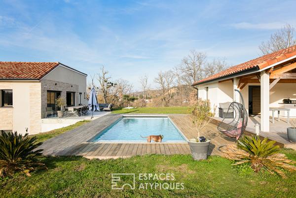 Contemporaine avec vue, piscine et parc boisé