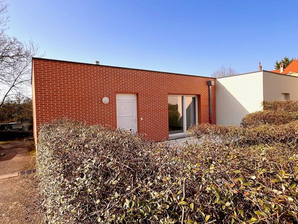 Metz Queuleu F2 avec jardin terrasse privative + parking