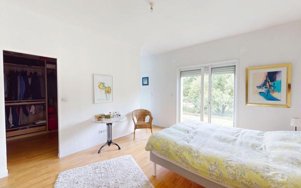 Maison à vendre    6 pièces • 228,45 m2 Trévoux