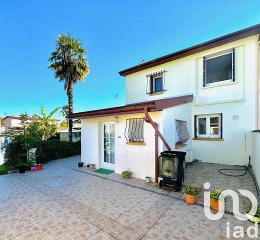 Maison 5 pièces de 90 m² à Mourenx (64150)