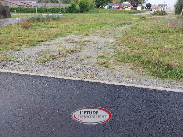 STE PAZANNE BOURG : 309 m² de terrain constructible, viabilisé et libre de constructeur !