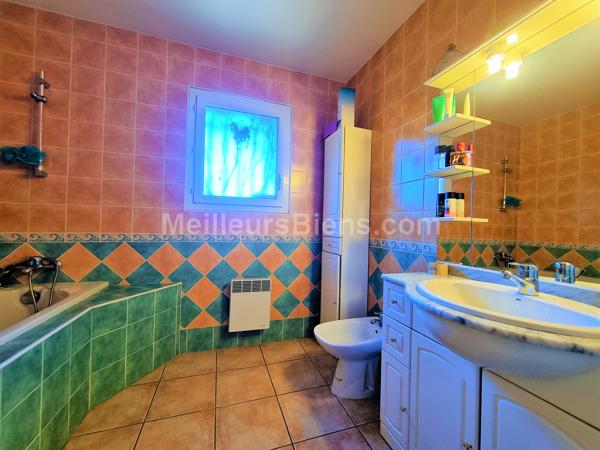 Villa T5 avec garage et piscine !