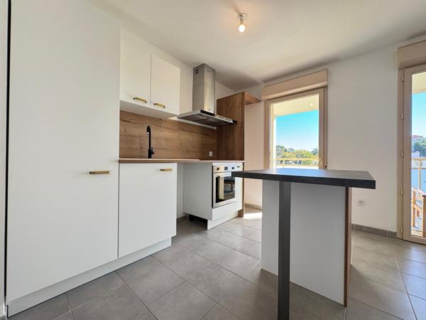 Trois Lucs 13012 Appartement type 3 avec terrasse, parking 