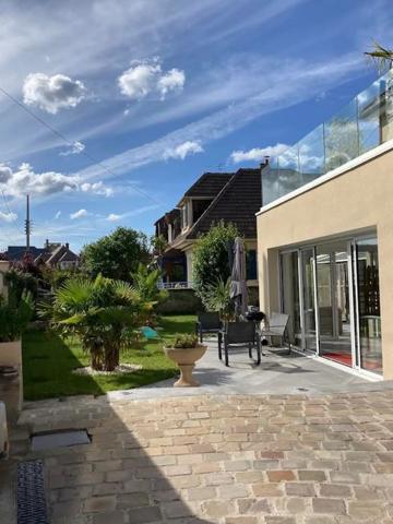Maison 7 pièces 227 m2