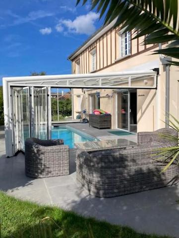 Maison 7 pièces 227 m2