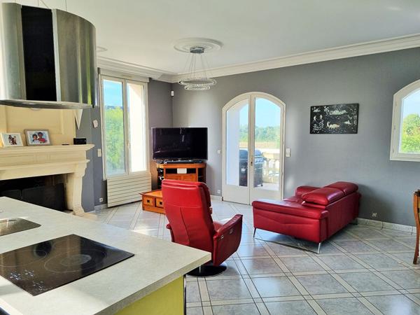 Belle propriété de 180 m2 sur 3700 m², Niort 79000
