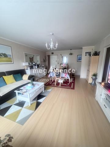 Appartement à LE CHAMBON-FEUGEROLLES, 42500 - 2 pièces 63m²