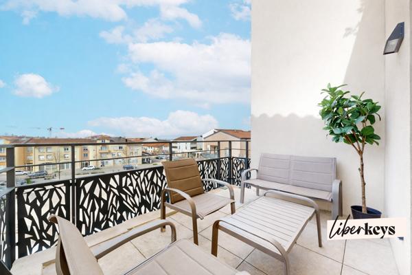 Appartement T3 récent de standing avec balcon – Centre de Saint-Laurent-de-Mure