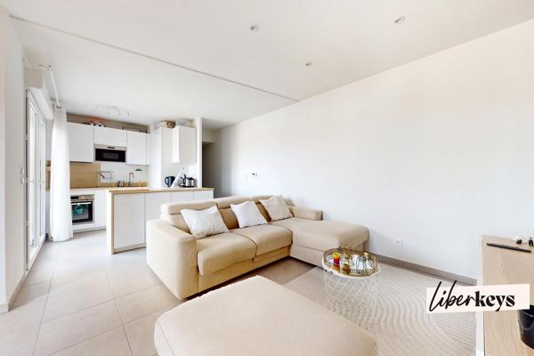 Appartement T3 récent de standing avec balcon – Centre de Saint-Laurent-de-Mure