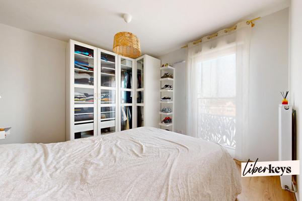 Appartement T3 récent de standing avec balcon – Centre de Saint-Laurent-de-Mure