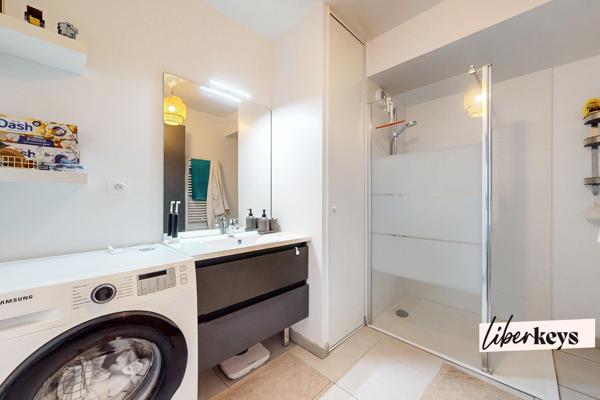 Appartement T3 récent de standing avec balcon – Centre de Saint-Laurent-de-Mure