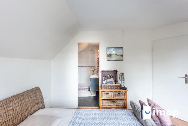 Belle maison avec extérieur