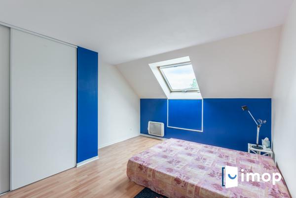 Belle maison avec extérieur