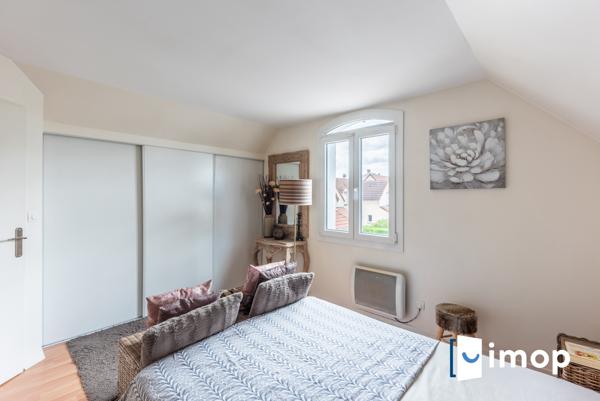 Belle maison avec extérieur