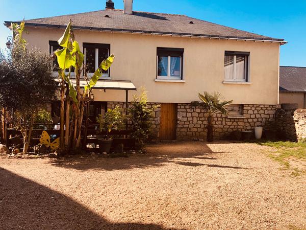 Maison a vendre a Cheffes-sur-Sarthe  Vue imprenable sur la riviere