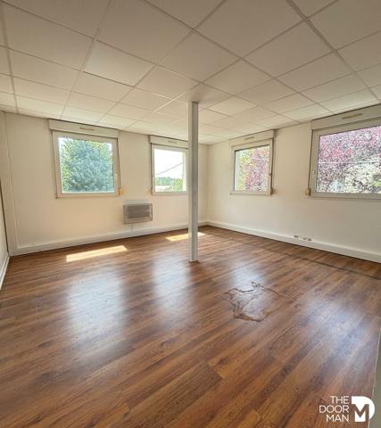 Bureau - À louer - 72 m² - RAMBOUILLET | The Door Man