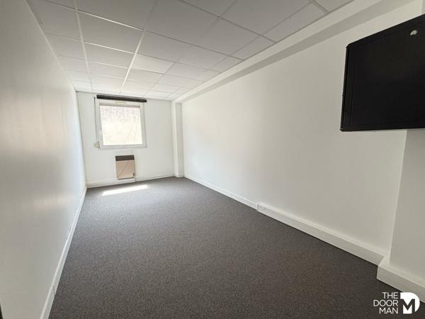 Bureau - À louer - 72 m² - RAMBOUILLET | The Door Man