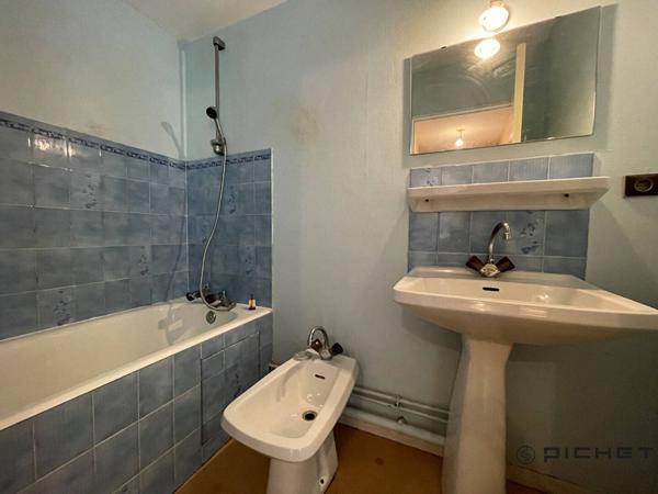 Appartement 1 pièce 36 m² PAU - 64000