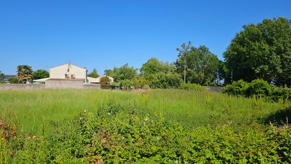 Terrain Saint Froult