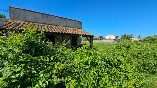 Terrain Saint Froult