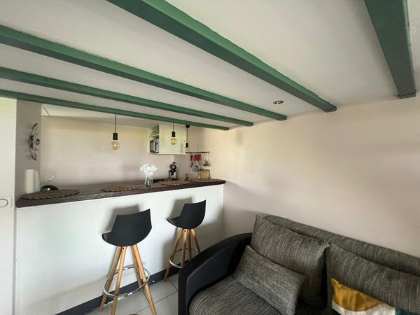Appartement à louer 790 € CC LE GOSIER 1 pièce 25 m² DPE E