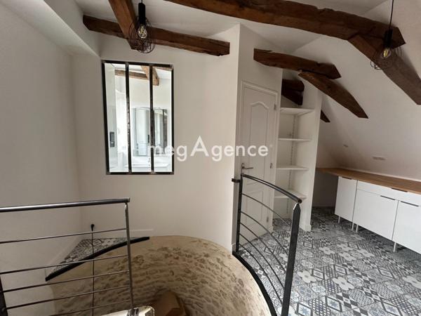 Appartement à POITIERS, 86000 - 2 pièces 89m²