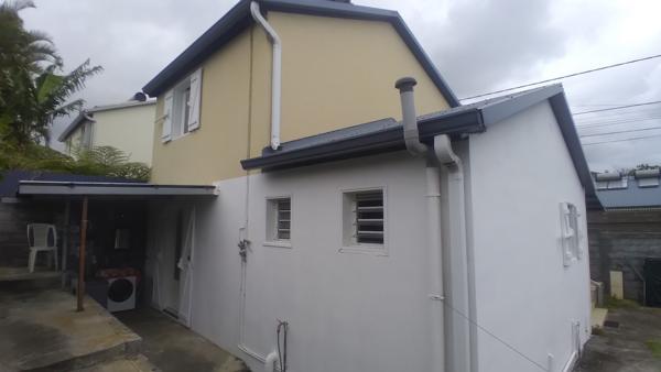 Maison F3 (2009) de 80 m² habitables sur 238 m² de terrain. Ravine des Cabris (97410)