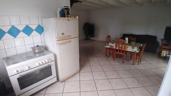 Maison F3 (2009) de 80 m² habitables sur 238 m² de terrain. Ravine des Cabris (97410)