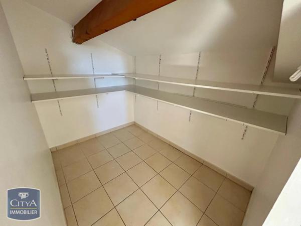 Appartement à louer 3 pièces 59.2m² Ollioules (83190)