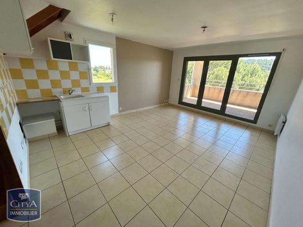 Appartement à louer 3 pièces 59.2m² Ollioules (83190)
