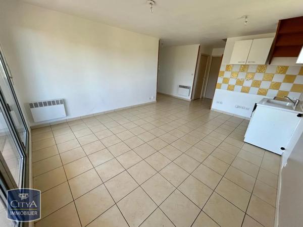 Appartement à louer 3 pièces 59.2m² Ollioules (83190)