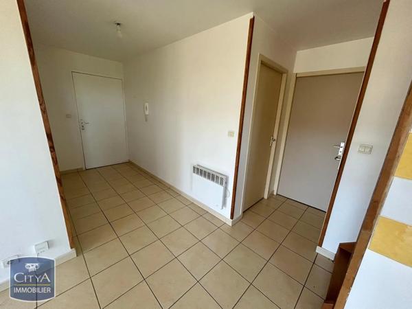Appartement à louer 3 pièces 59.2m² Ollioules (83190)