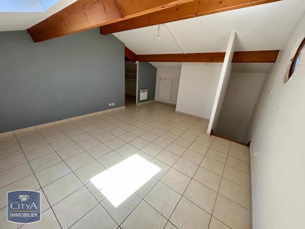 Appartement à louer 3 pièces 59.2m² Ollioules (83190)