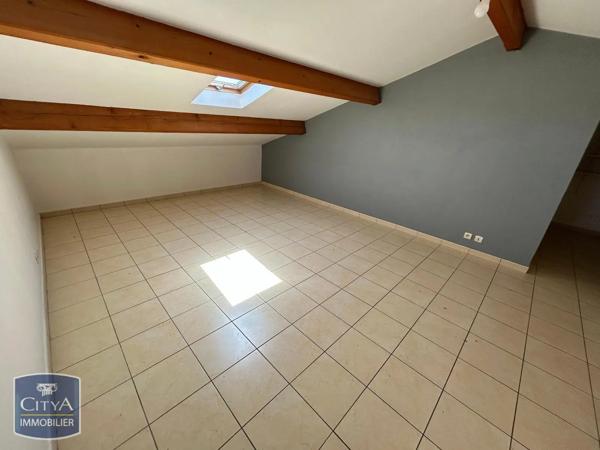 Appartement à louer 3 pièces 59.2m² Ollioules (83190)