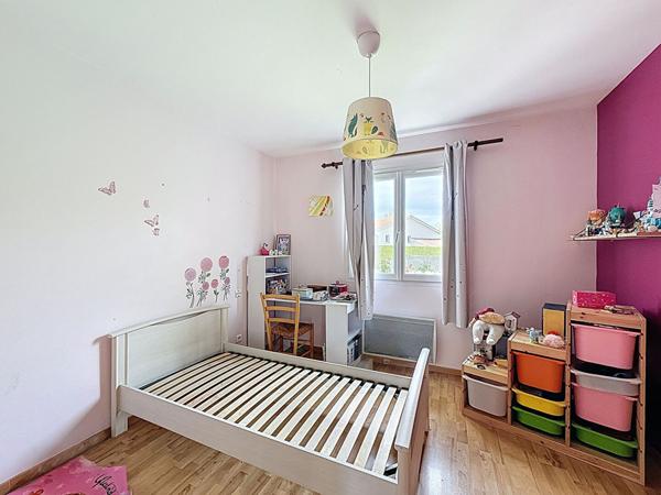 Belle Maison spacieuse et lumineuse, sur un terrain de 1302m² avec piscine !