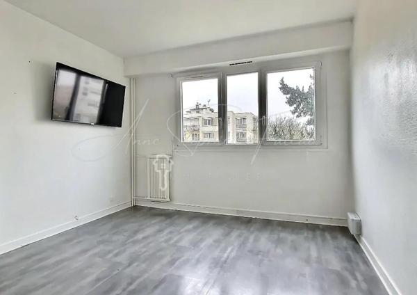 Appartement familial lumineux de 89m² - 5 pièces .