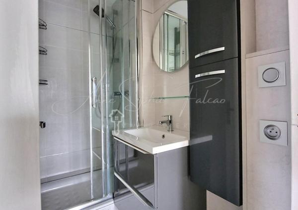 Appartement familial lumineux de 89m² - 5 pièces .