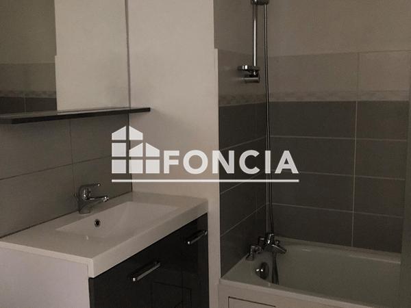 Location Studio 32.75 m² - 1 ET 3 PLACE DU ROI ARTHUR Quimper 29000
