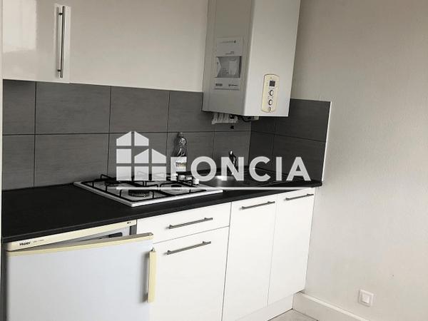 Location Studio 32.75 m² - 1 ET 3 PLACE DU ROI ARTHUR Quimper 29000